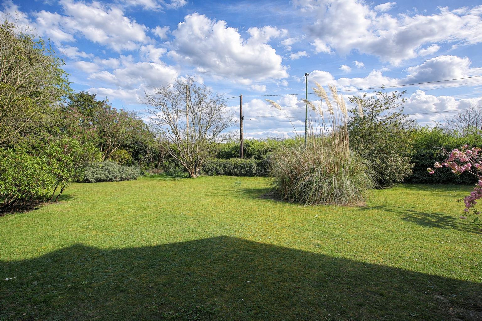 Woodmansterne Lane, Wallington